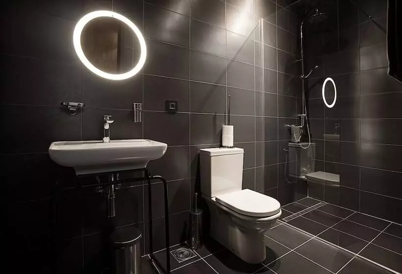 هتل Avangarda Suites