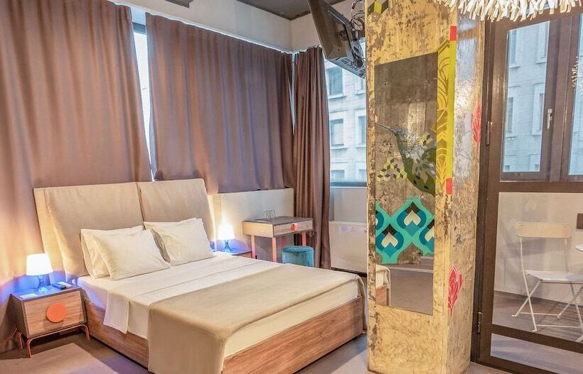 هتل Avangarda Suites