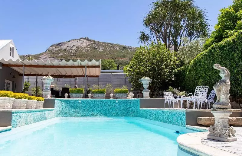 Hotelli Domaine Du Cap Guest House