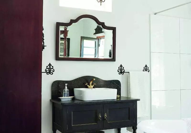 Hotelli Domaine Du Cap Guest House