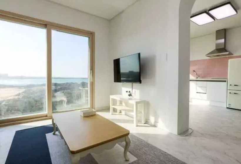 Hotelli Jeju M Stay Pension