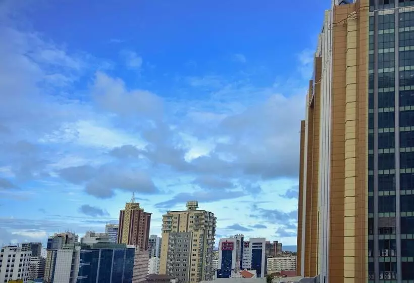 هتل Harbour View Suites