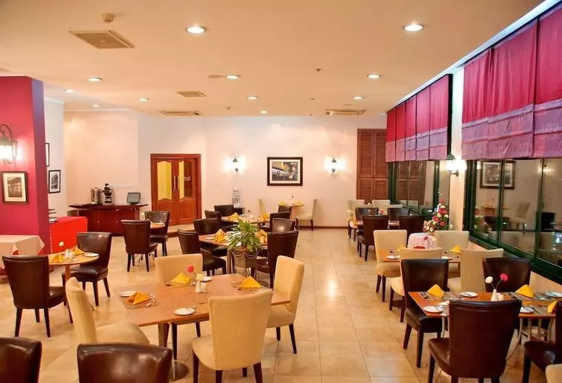 هتل Harbour View Suites