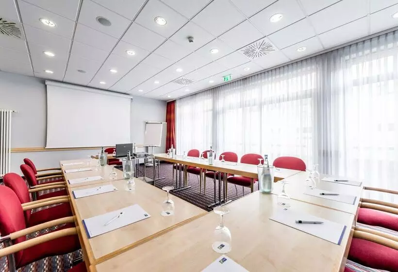 هتل Holiday Inn Express Berlin City Centre, An Ihg