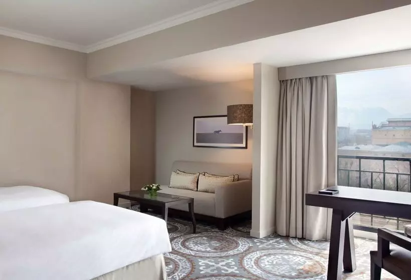 ホテル Hyatt Regency Bishkek