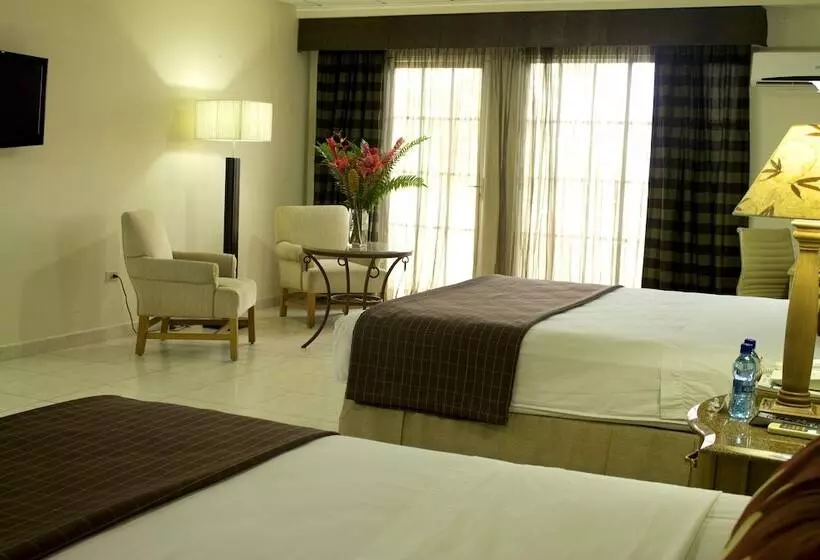 Hotel Las Cumbres & Water Park