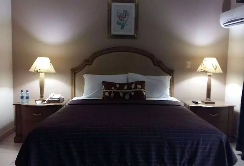 Hotel Las Cumbres & Water Park