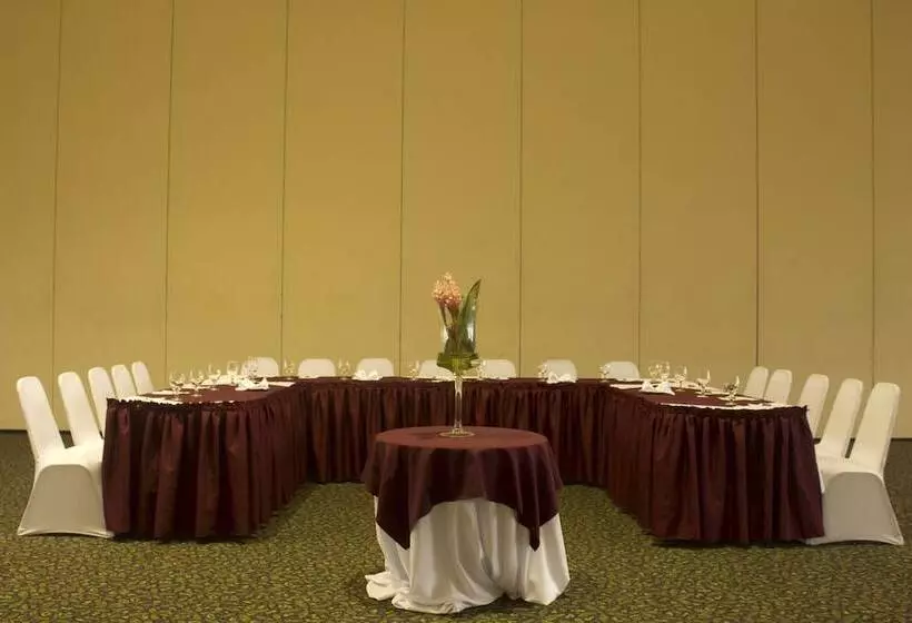 Hotel Las Cumbres & Water Park