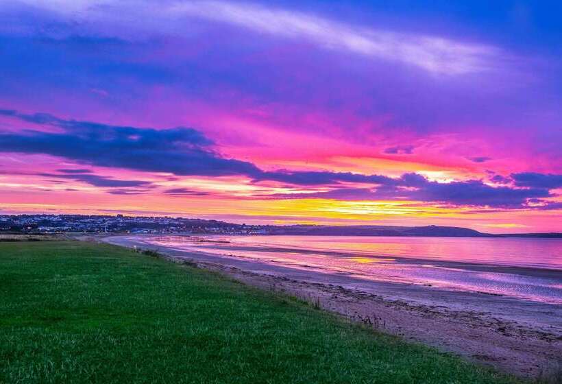 Quality Hotel And Leisure Centre Youghal