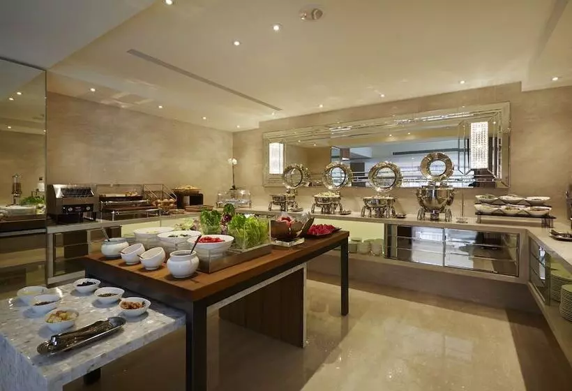 Taipei Fullerton Hotel Maison North