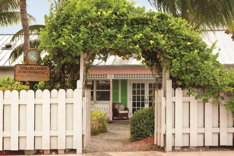 هتل The Ritzcarlton, Grand Cayman