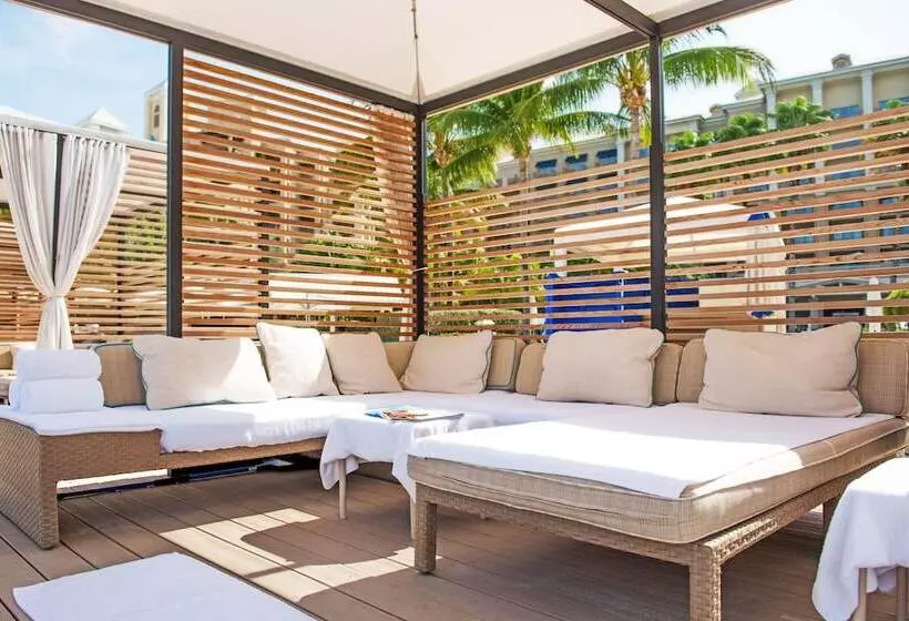 هتل The Ritzcarlton, Grand Cayman