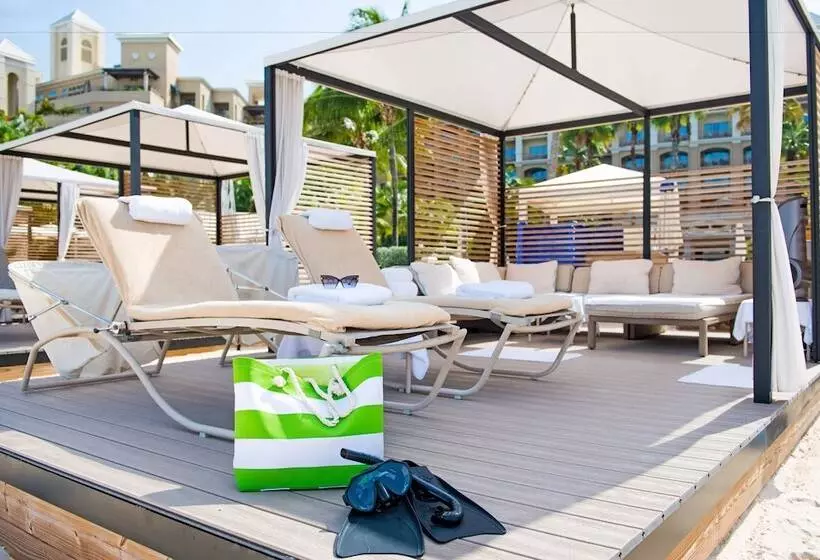 هتل The Ritzcarlton, Grand Cayman