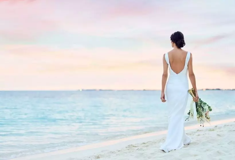 هتل The Ritzcarlton, Grand Cayman