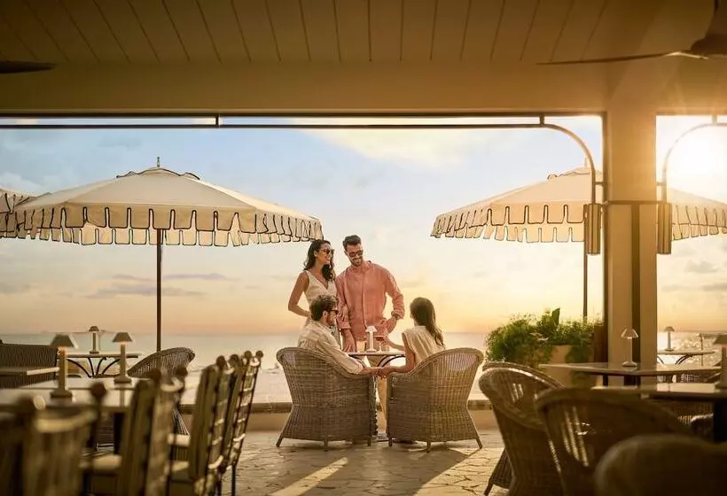 هتل The Ritzcarlton, Grand Cayman