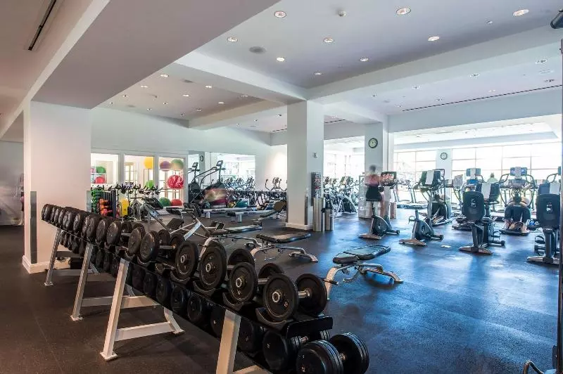 هتل The Ritzcarlton, Grand Cayman