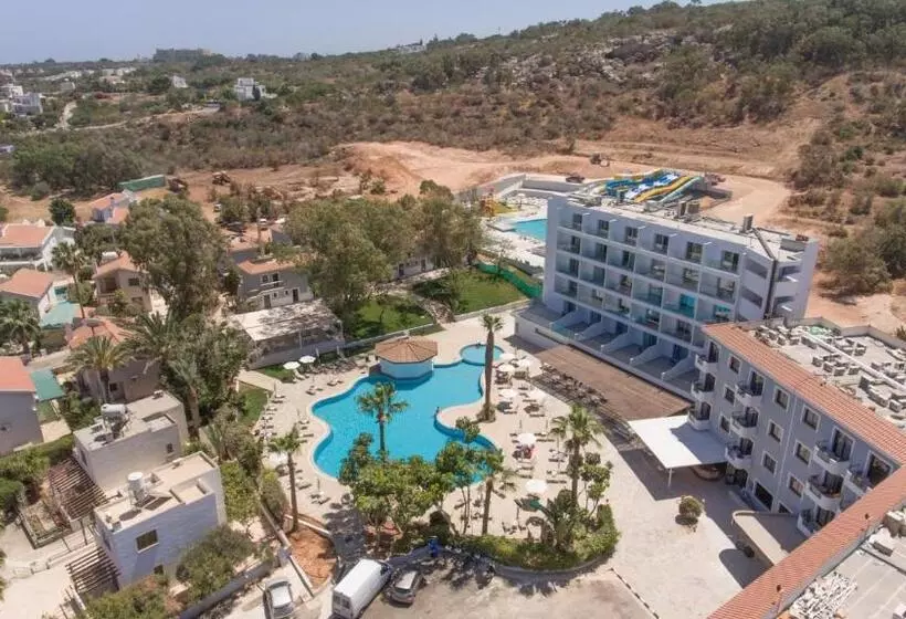 Narcissos Waterpark Resort