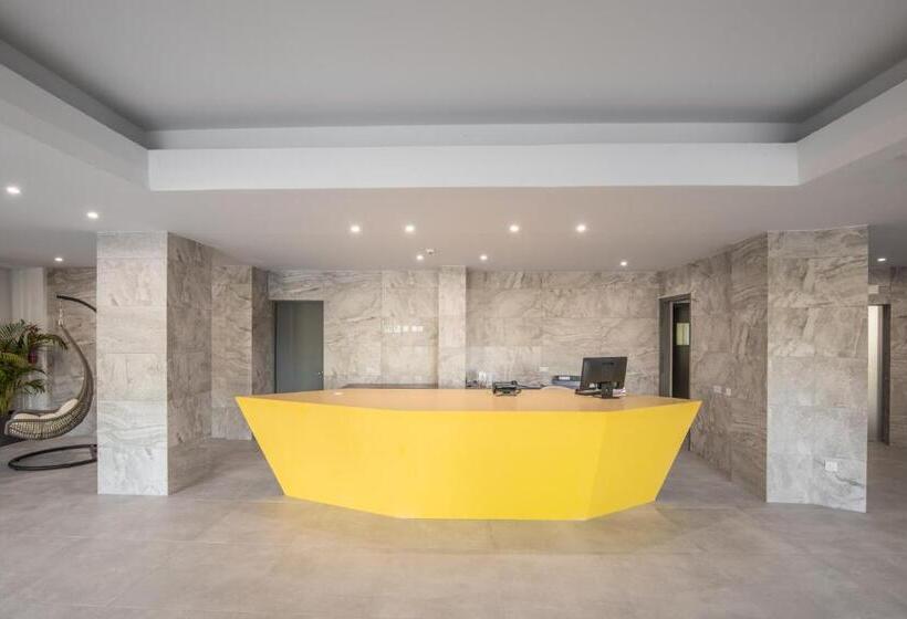 Narcissos Waterpark Resort