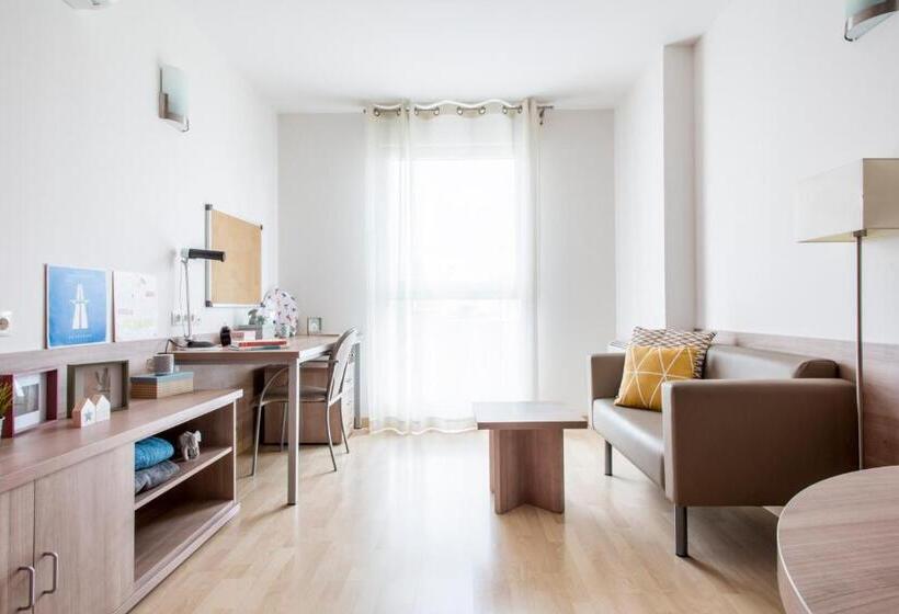 هاستل Alojamientos Universitarios Hipatia