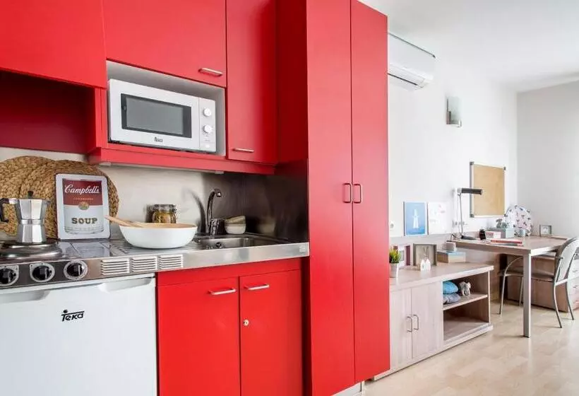 Retkeilymaja Alojamientos Universitarios Hipatia