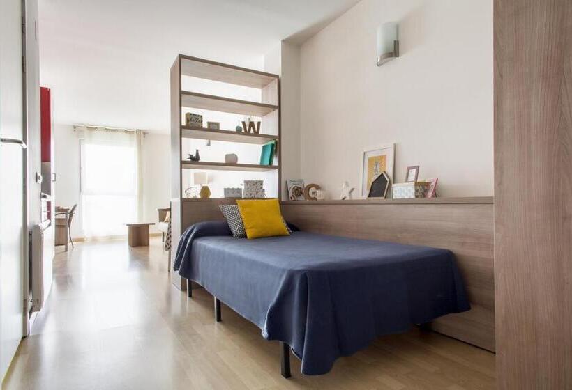 هاستل Alojamientos Universitarios Hipatia