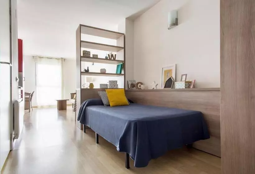 Retkeilymaja Alojamientos Universitarios Hipatia