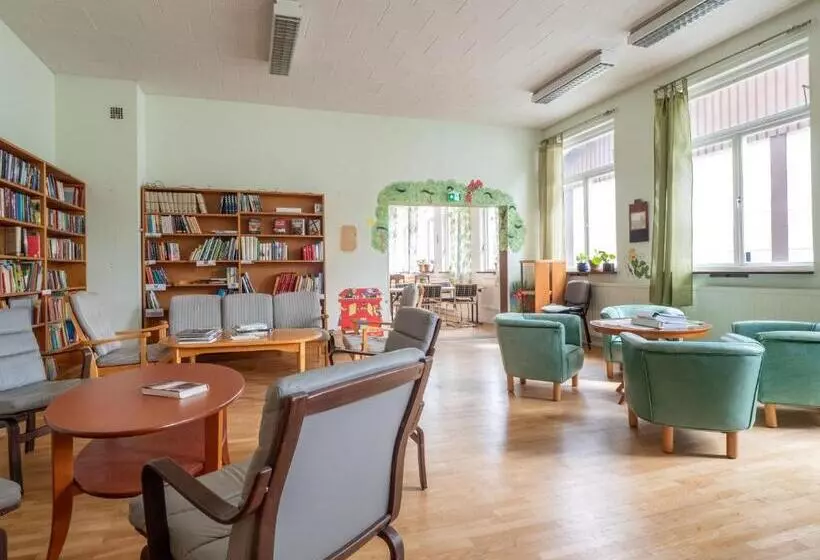 Retkeilymaja Körsbärskullen