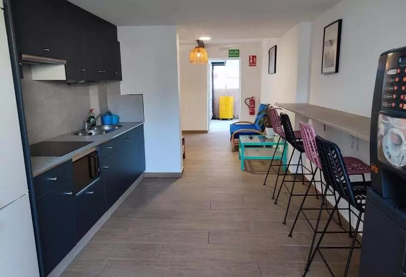 Aamiaismajoitus (B&B) Patos Beach House