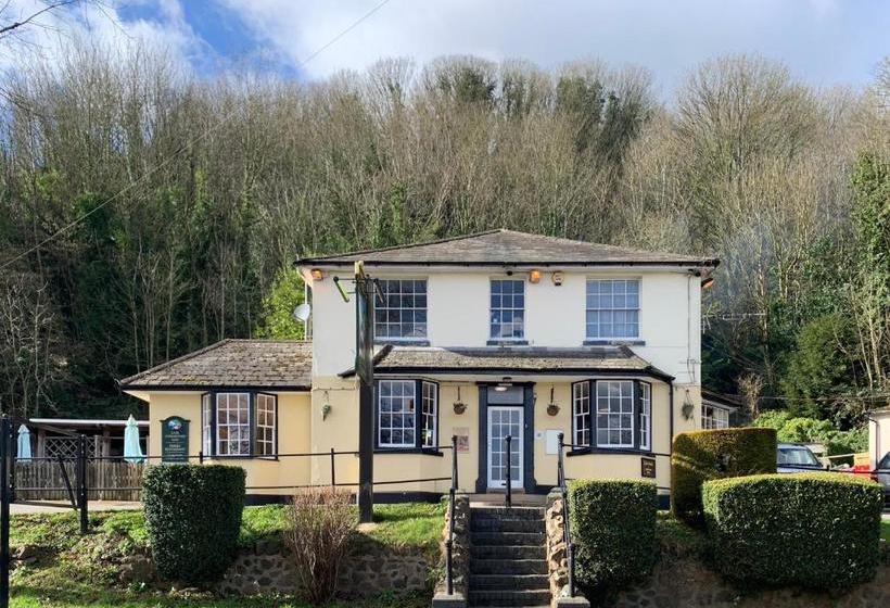 مبيت وإفطار The Railway Inn