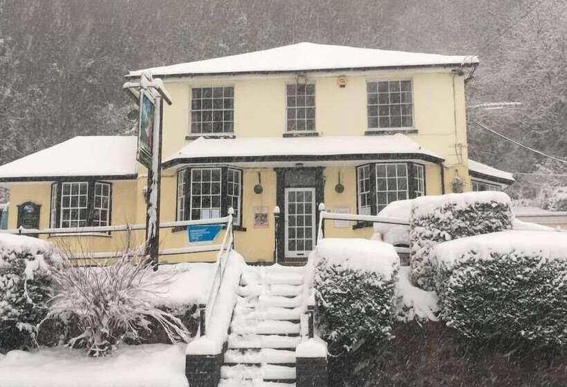 مبيت وإفطار The Railway Inn