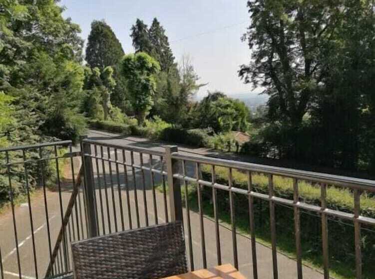 مبيت وإفطار The Railway Inn