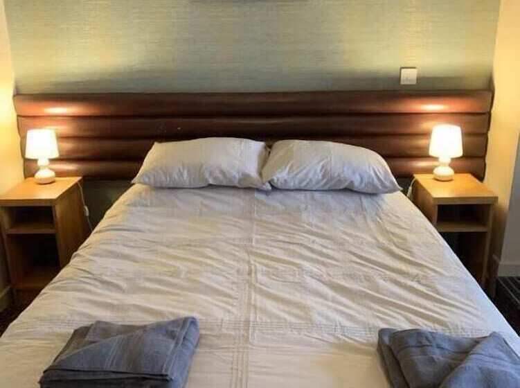 مبيت وإفطار The Railway Inn