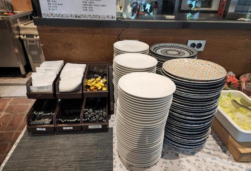 Staz Hotel Premier Dongtan