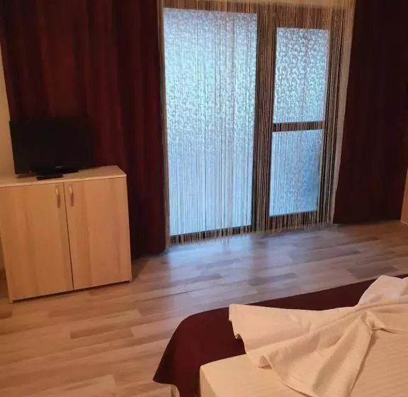 پانسیون Yannis Guest House