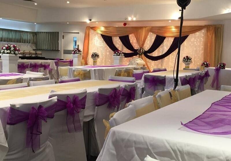 Manukau Hotel & Conference Centre