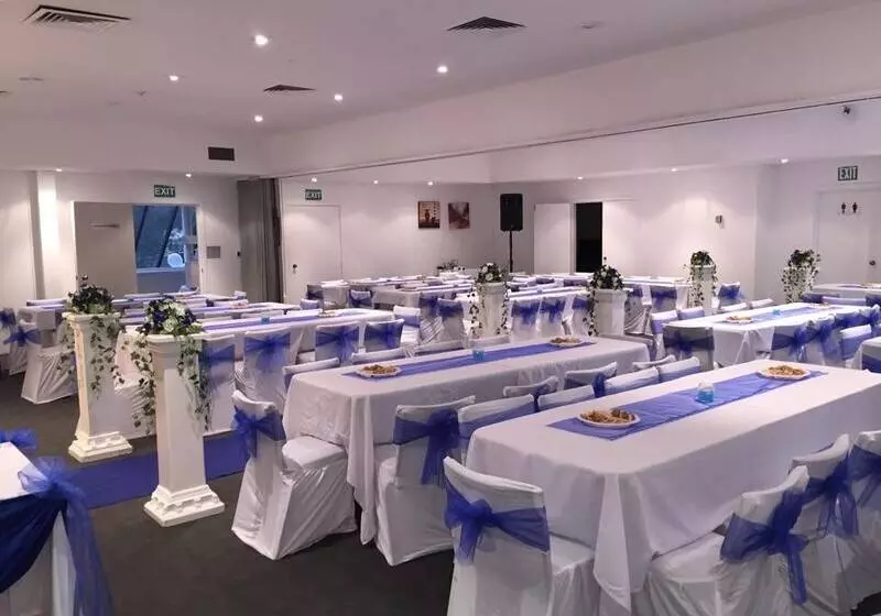 Manukau Hotel & Conference Centre