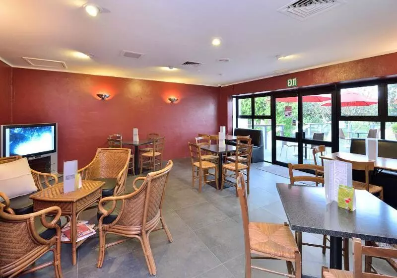 Manukau Hotel & Conference Centre