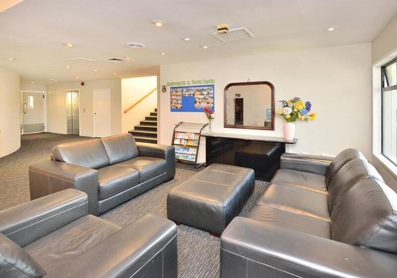 Manukau Hotel & Conference Centre