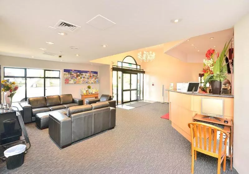 Manukau Hotel & Conference Centre