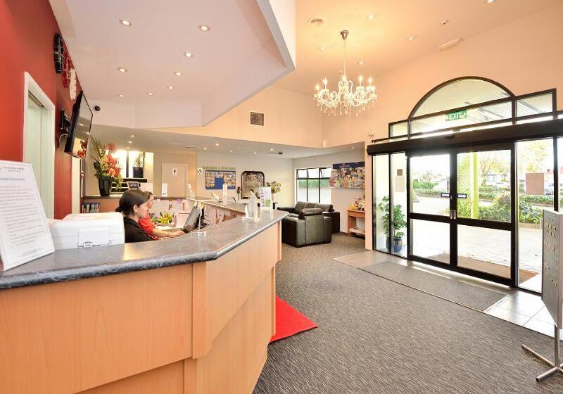 Manukau Hotel & Conference Centre