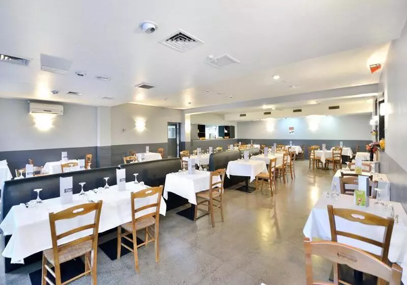 Manukau Hotel & Conference Centre