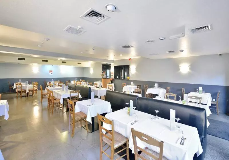 Manukau Hotel & Conference Centre