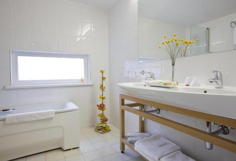 هتل Best Baltic Kaunas