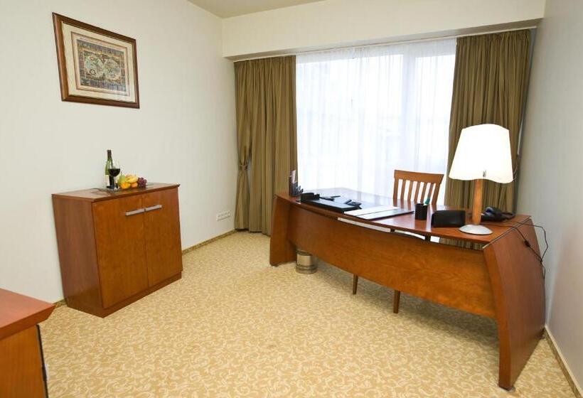 هتل Best Baltic Kaunas