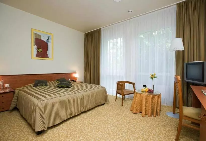 Отель Best Baltic Kaunas