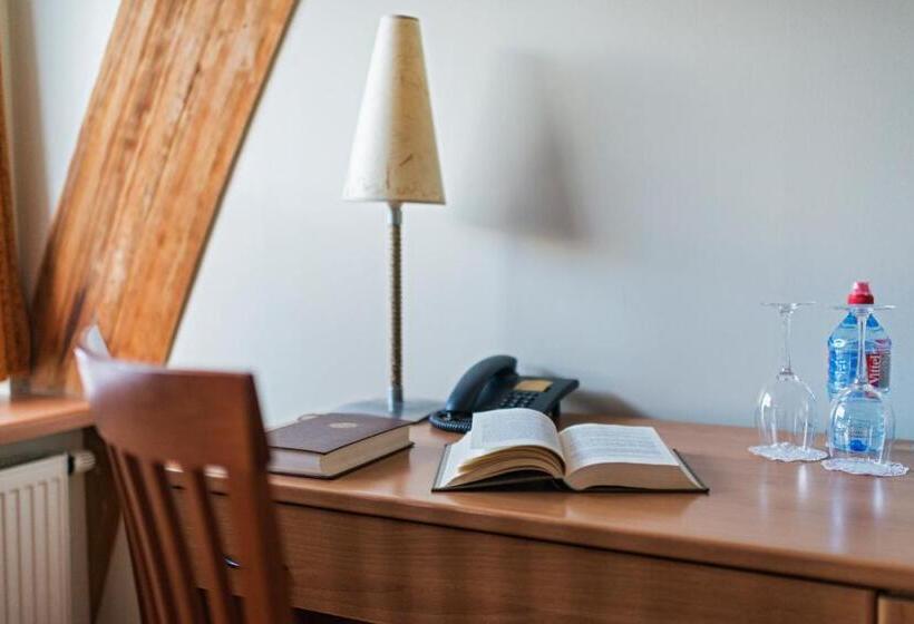 هتل Best Baltic Kaunas