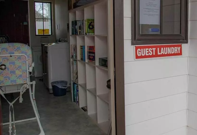 호텔 Bks Palm Court Motor Lodge