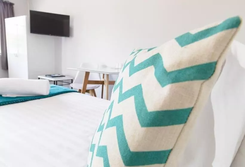 호텔 Bks Palm Court Motor Lodge