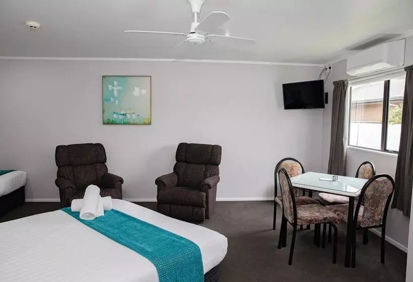 호텔 Bks Palm Court Motor Lodge