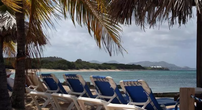 Hotel Bungalows On The Bay